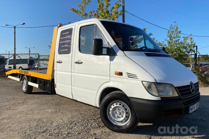 Mercedes-Benz Sprinter First generation