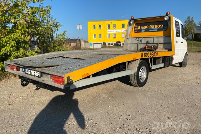 Mercedes-Benz Sprinter First generation