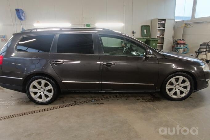 Volkswagen Passat B6 wagon 5-doors