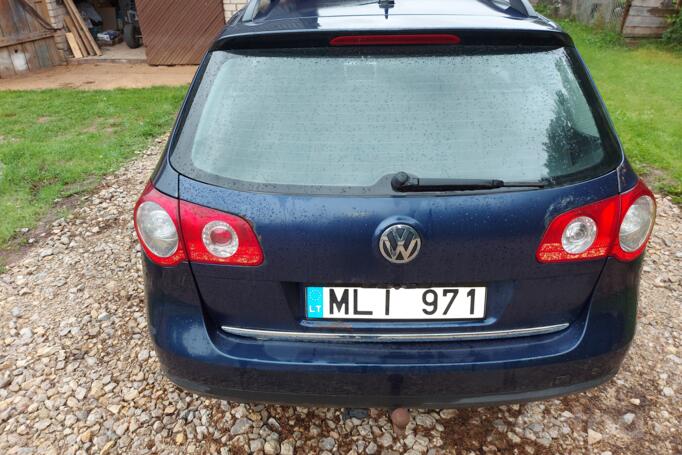 Volkswagen Passat B6 wagon 5-doors