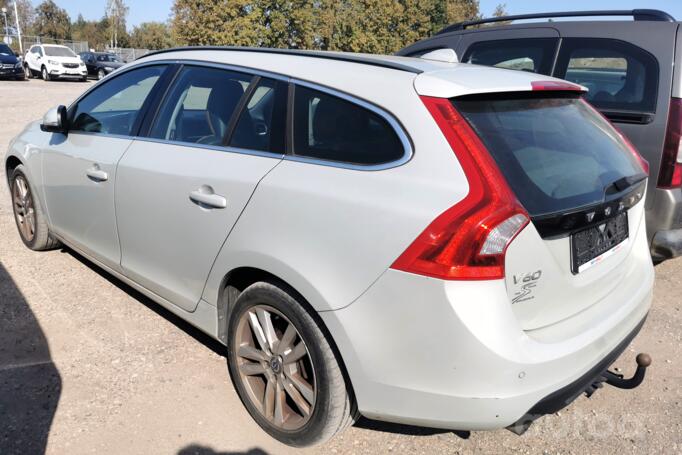 Volvo V60 1 generation wagon