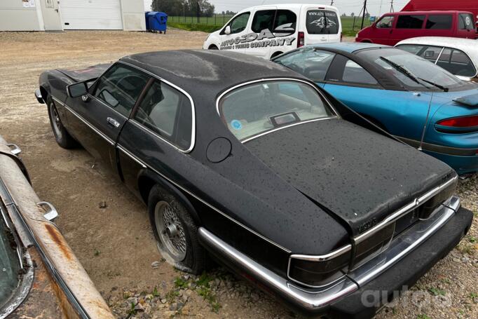 Jaguar XJ I (Series 3) Sedan