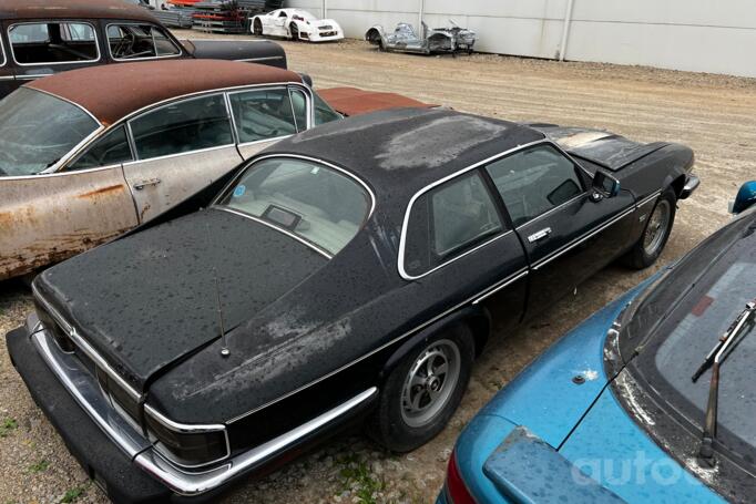 Jaguar XJ I (Series 3) Sedan