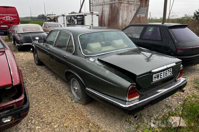 Jaguar XJ I (Series 3) Sedan