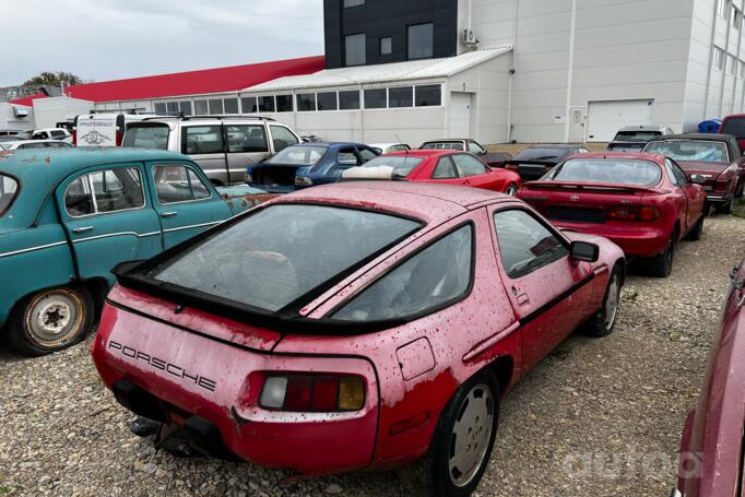 Porsche 928 GTS Coupe