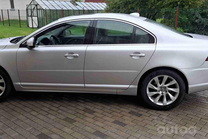 Volvo S80