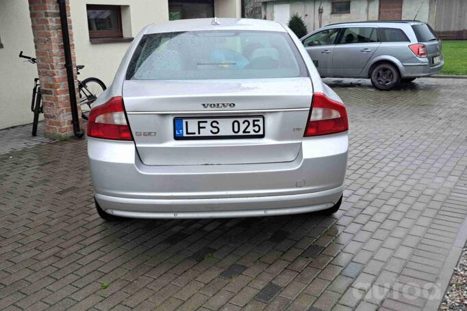 Volvo S80