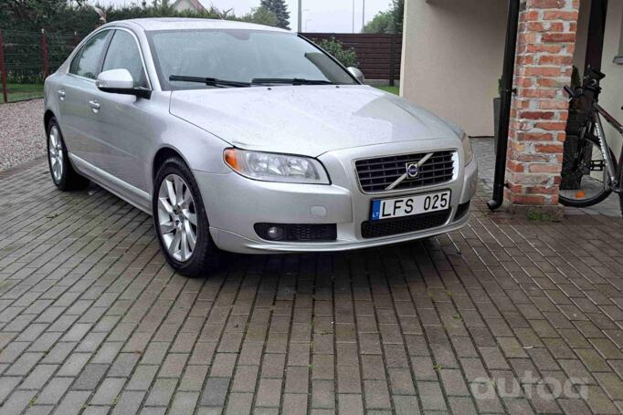 Volvo S80