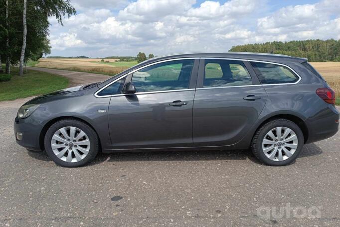 Opel Astra J [restyling] Sports Tourer wagon 5-doors