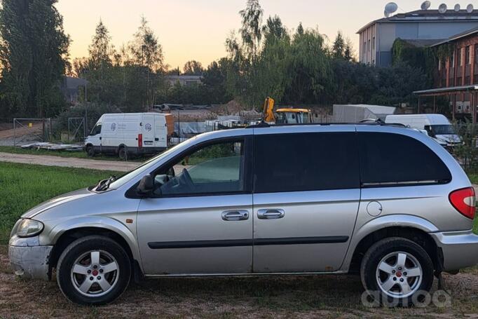 Dodge Caravan 4 generation Grand minivan 5-doors