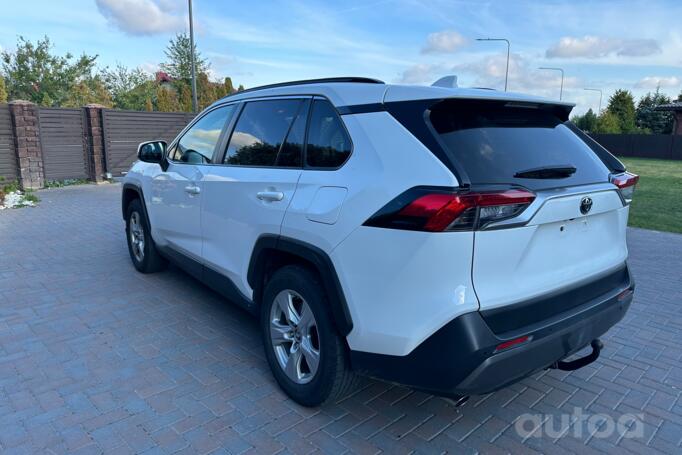 Toyota RAV4 4 generation [restyling] Crossover