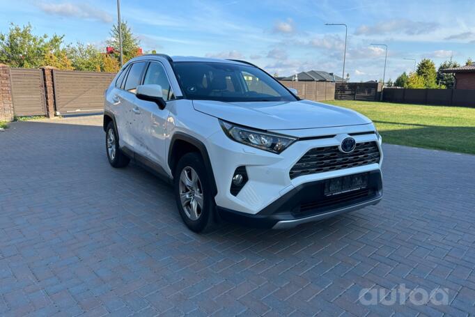 Toyota RAV4 4 generation [restyling] Crossover