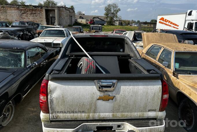 Chevrolet Avalanche 1 generation Pickup