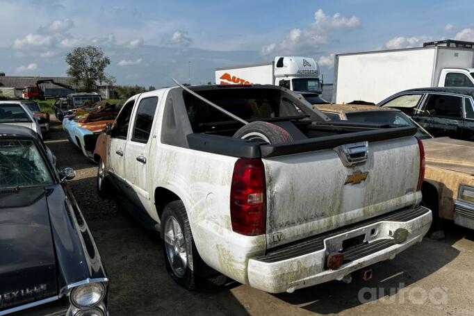 Chevrolet Avalanche 1 generation Pickup