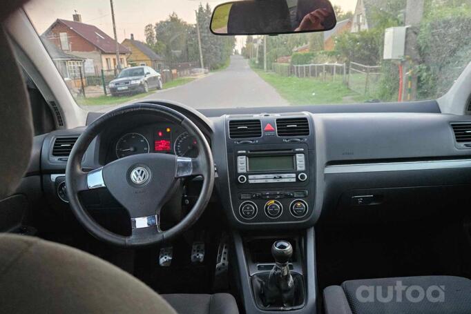 Volkswagen Golf 5 generation Hatchback 5-doors