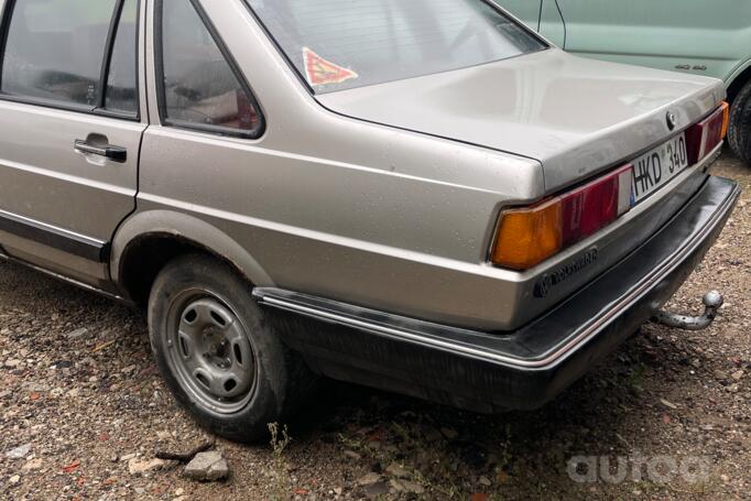 Volkswagen Passat B2 Sedan 4-doors