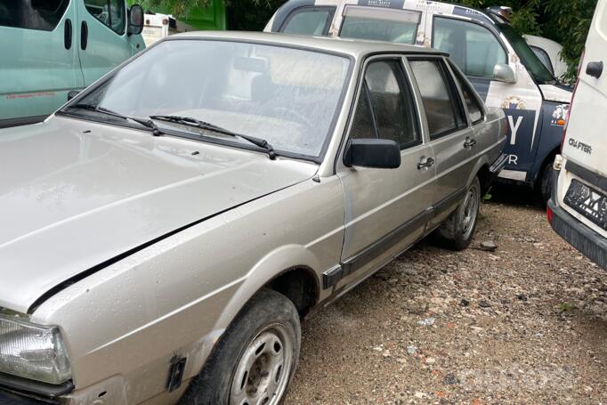 Volkswagen Passat B2 Sedan 4-doors