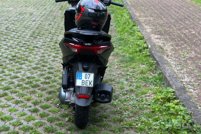 Aprilia SR