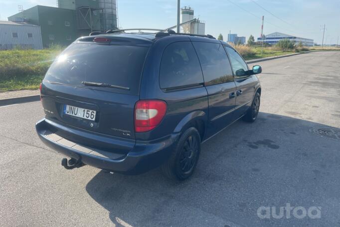 Chrysler Voyager 4 generation Grand minivan 5-doors