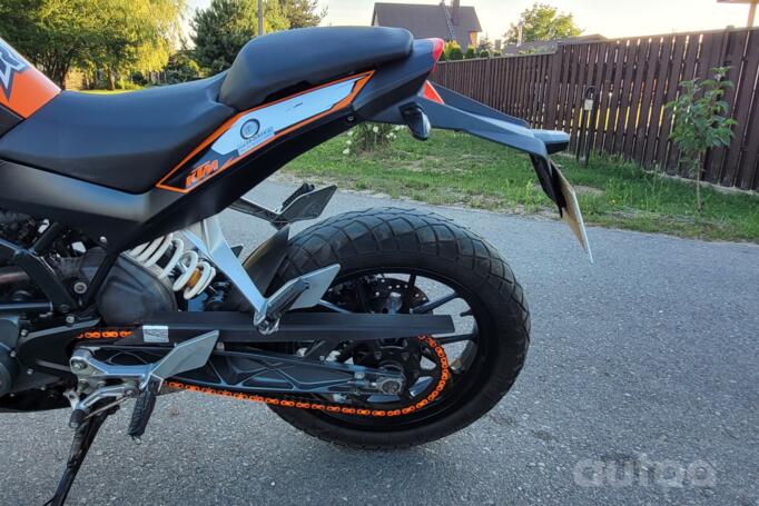 KTM Duke