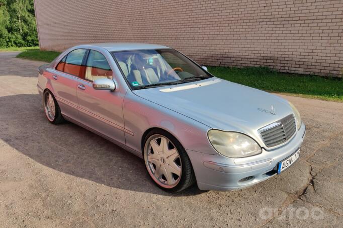 Mercedes-Benz S-Class W220 Sedan