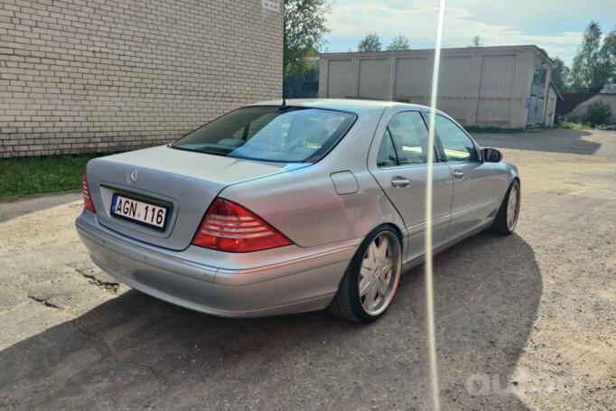 Mercedes-Benz S-Class W220 Sedan