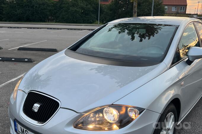 SEAT Leon 2 generation [restyling] Hatchback 5-doors