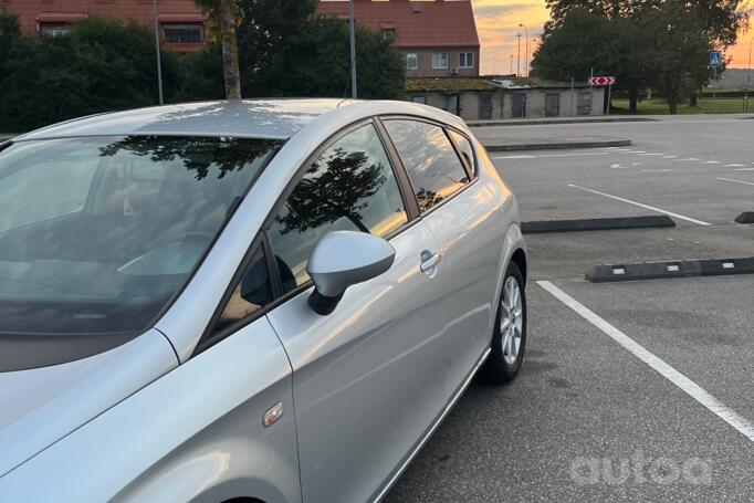 SEAT Leon 2 generation [restyling] Hatchback 5-doors