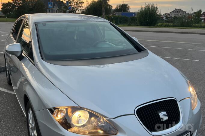 SEAT Leon 2 generation [restyling] Hatchback 5-doors