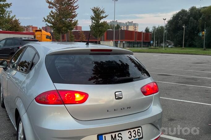 SEAT Leon 2 generation [restyling] Hatchback 5-doors