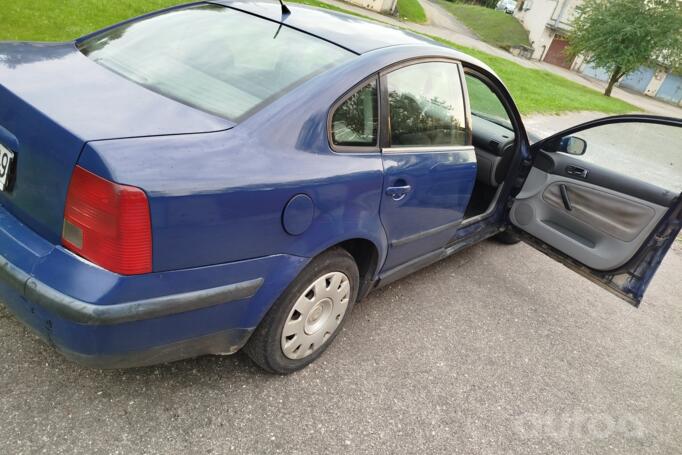 Volkswagen Passat B5 Sedan 4-doors