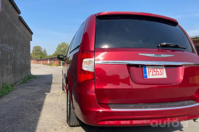 Chrysler Town and Country 5 generation Minivan