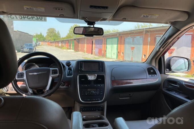 Chrysler Town and Country 5 generation Minivan