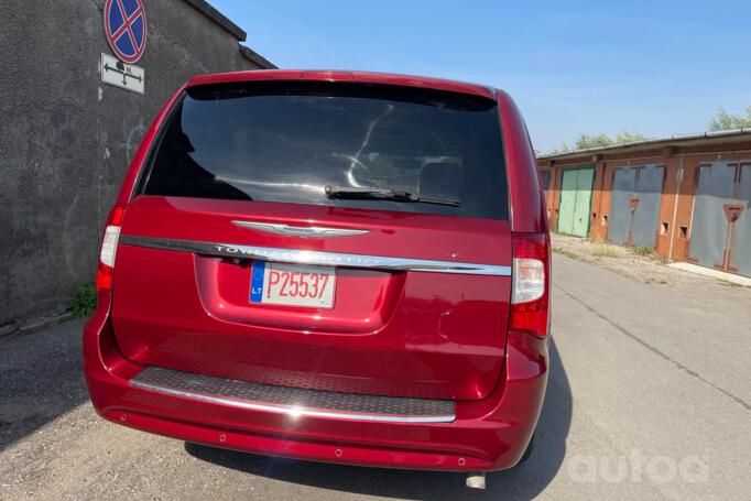 Chrysler Town and Country 5 generation Minivan