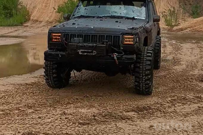 Jeep Cherokee XJ SUV 5-doors