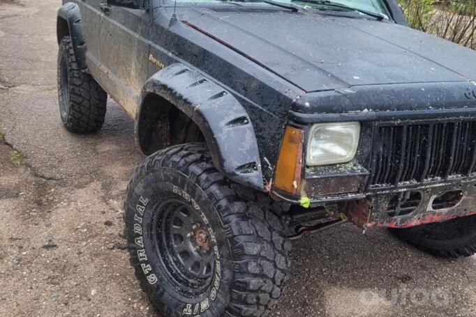 Jeep Cherokee XJ SUV 5-doors