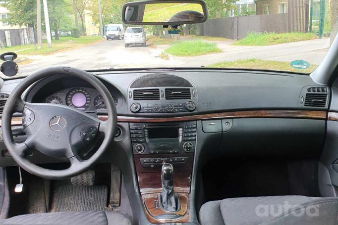 Mercedes-Benz E-Class W211/S211 wagon 5-doors