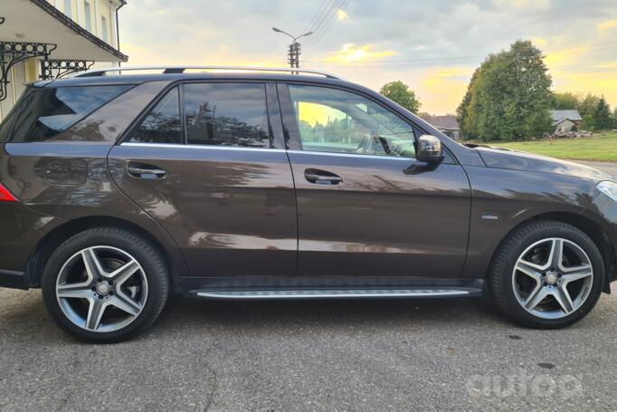 Mercedes-Benz M-Class W166 Crossover 5-doors