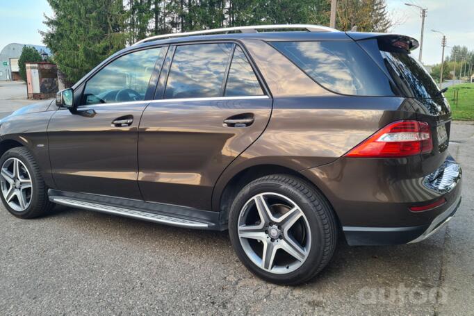 Mercedes-Benz M-Class W166 Crossover 5-doors