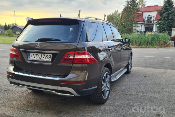 Mercedes-Benz M-Class W166 Crossover 5-doors