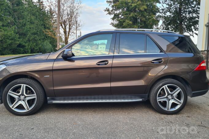 Mercedes-Benz M-Class W166 Crossover 5-doors