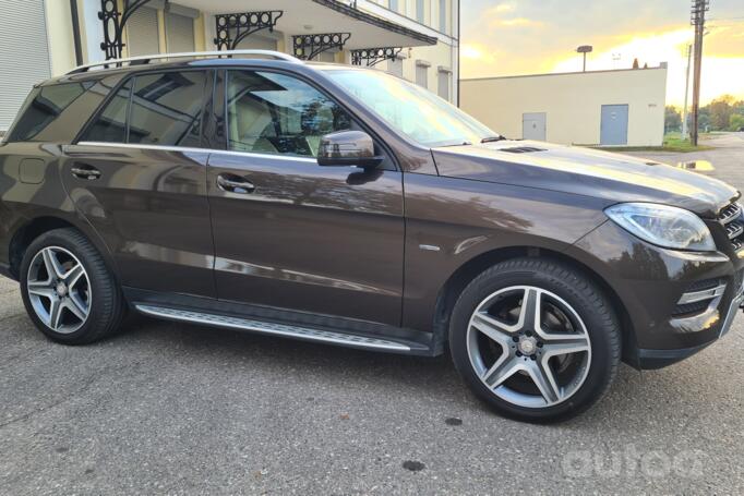 Mercedes-Benz M-Class W166 Crossover 5-doors