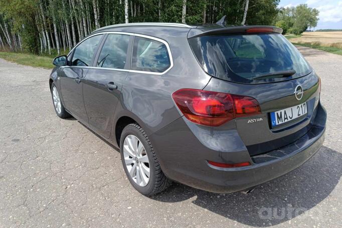 Opel Astra J [restyling] Sports Tourer wagon 5-doors