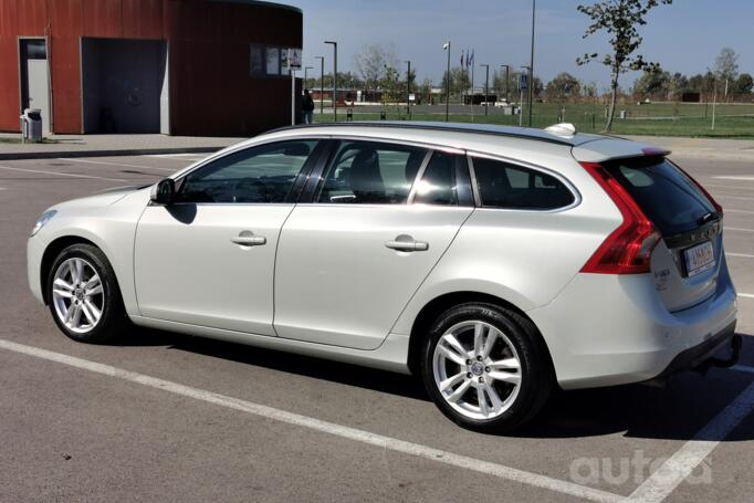 Volvo V60 1 generation wagon