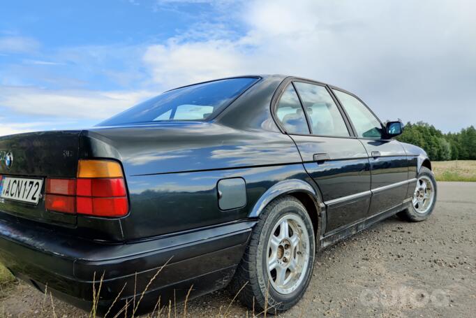 BMW 5 Series E34 Sedan