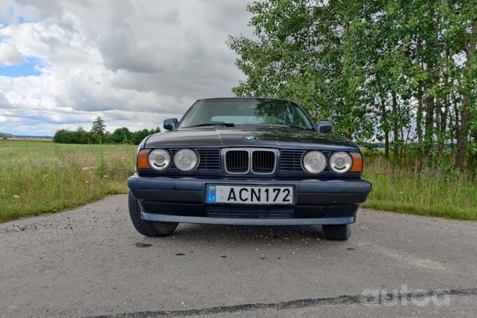 BMW 5 Series E34 Sedan