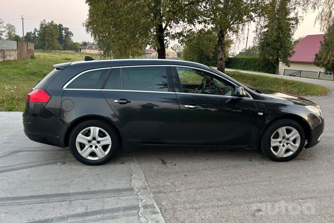 Opel Insignia A Sports Tourer wagon 5-doors