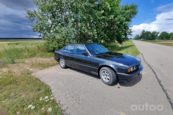 BMW 5 Series E34 Sedan