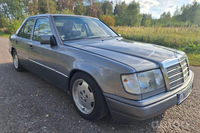 Mercedes-Benz W124 1 generation