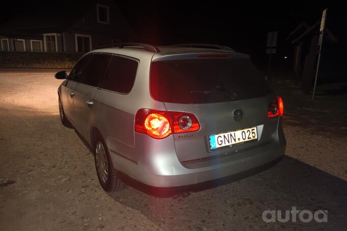 Volkswagen Passat B6 wagon 5-doors